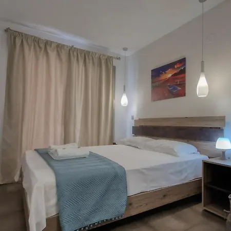 Alimos Guest house *