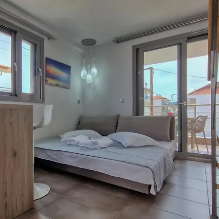 بيت ضيافة Alimos 3*