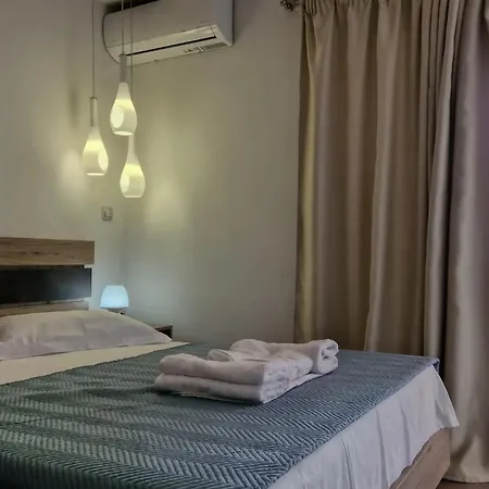 Alimos Guest house